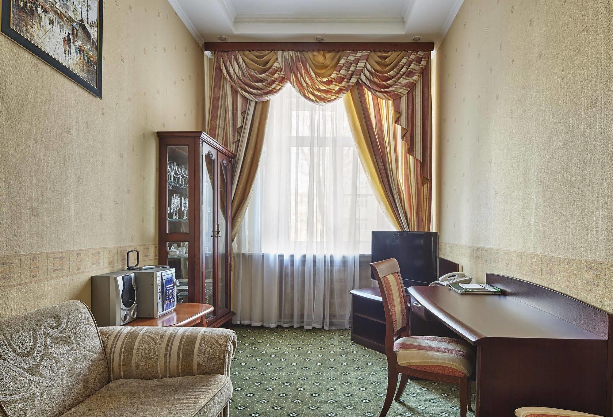 巴格拉基昂酒店 莫斯科 客房 照片